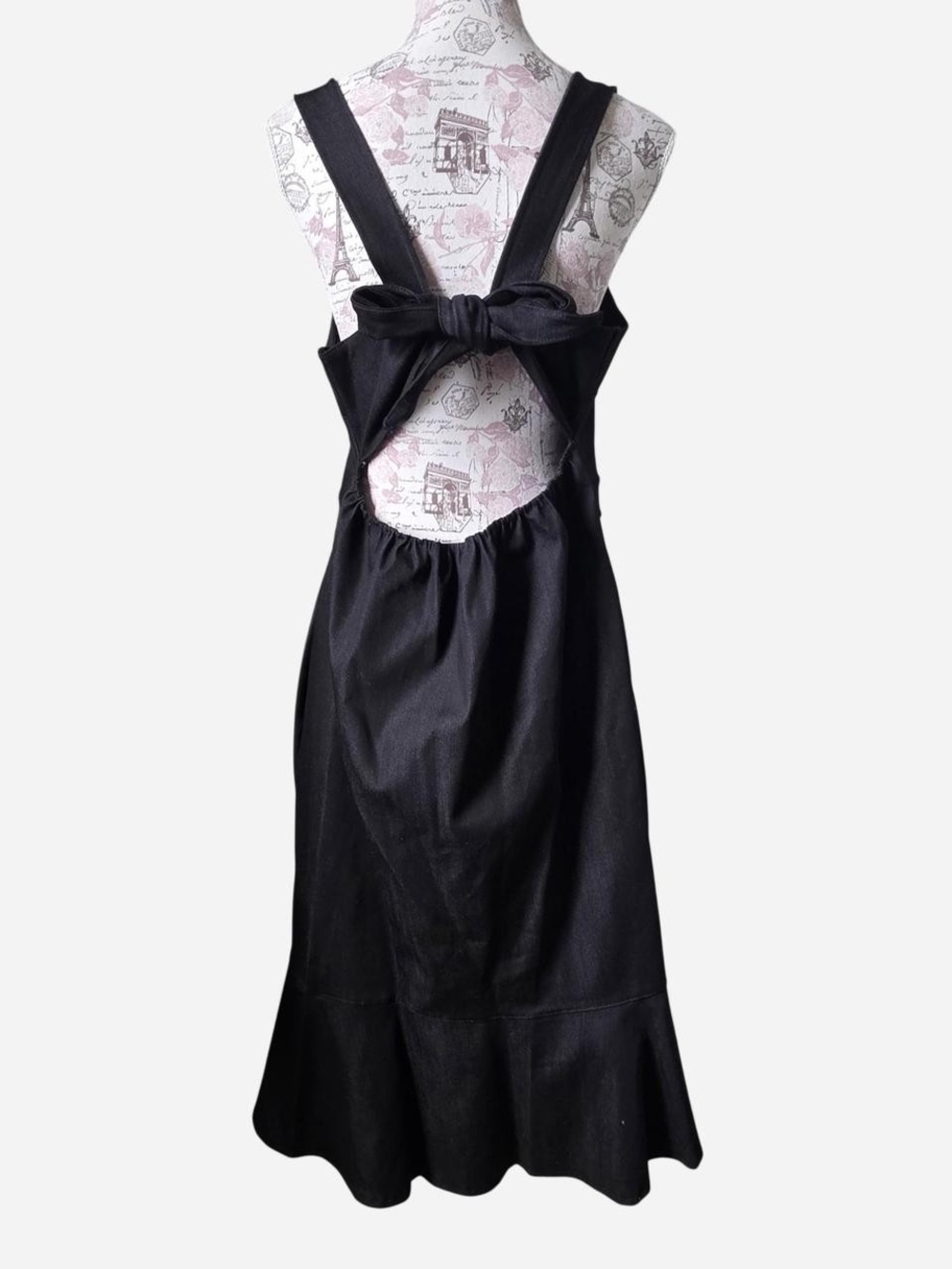 Sleeveless Black Button-Down Midi Dress